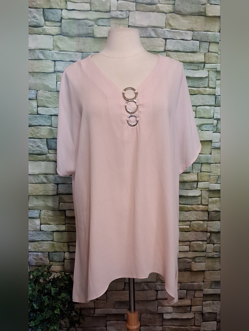 2X Sami & Jo Light Blush V-Neck Tunic Triple Ring Detail